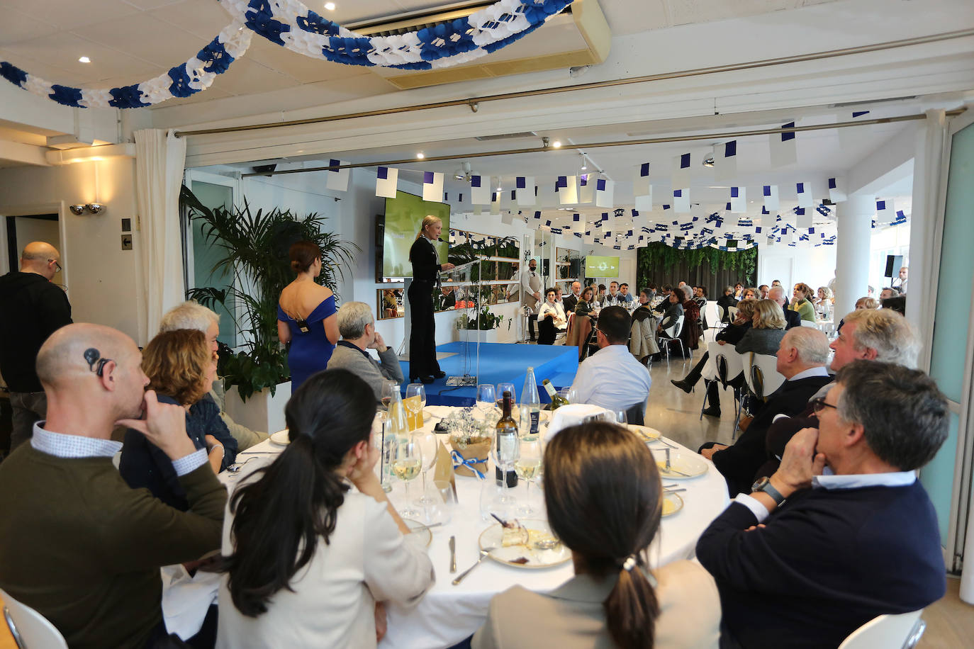 DV rindió homenaje a los Tambores de Oro de Donostia.