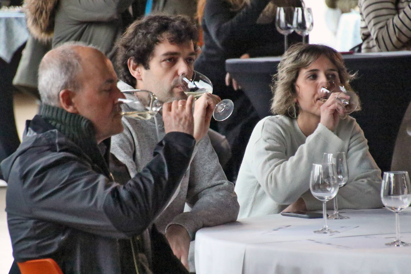 Fotos: El temporal no puede con la fiesta del txakoli