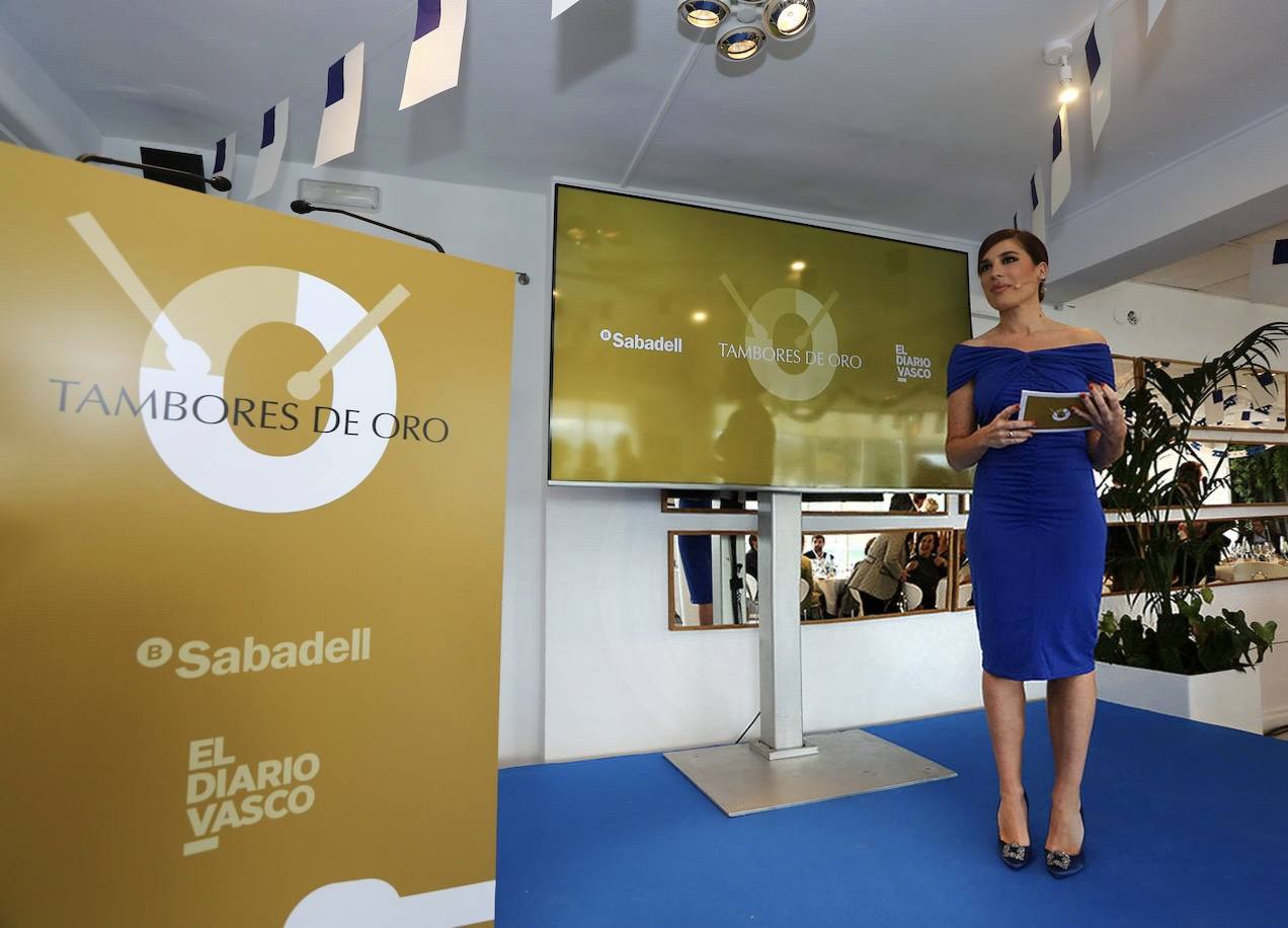 DV rindió homenaje a los Tambores de Oro de Donostia.