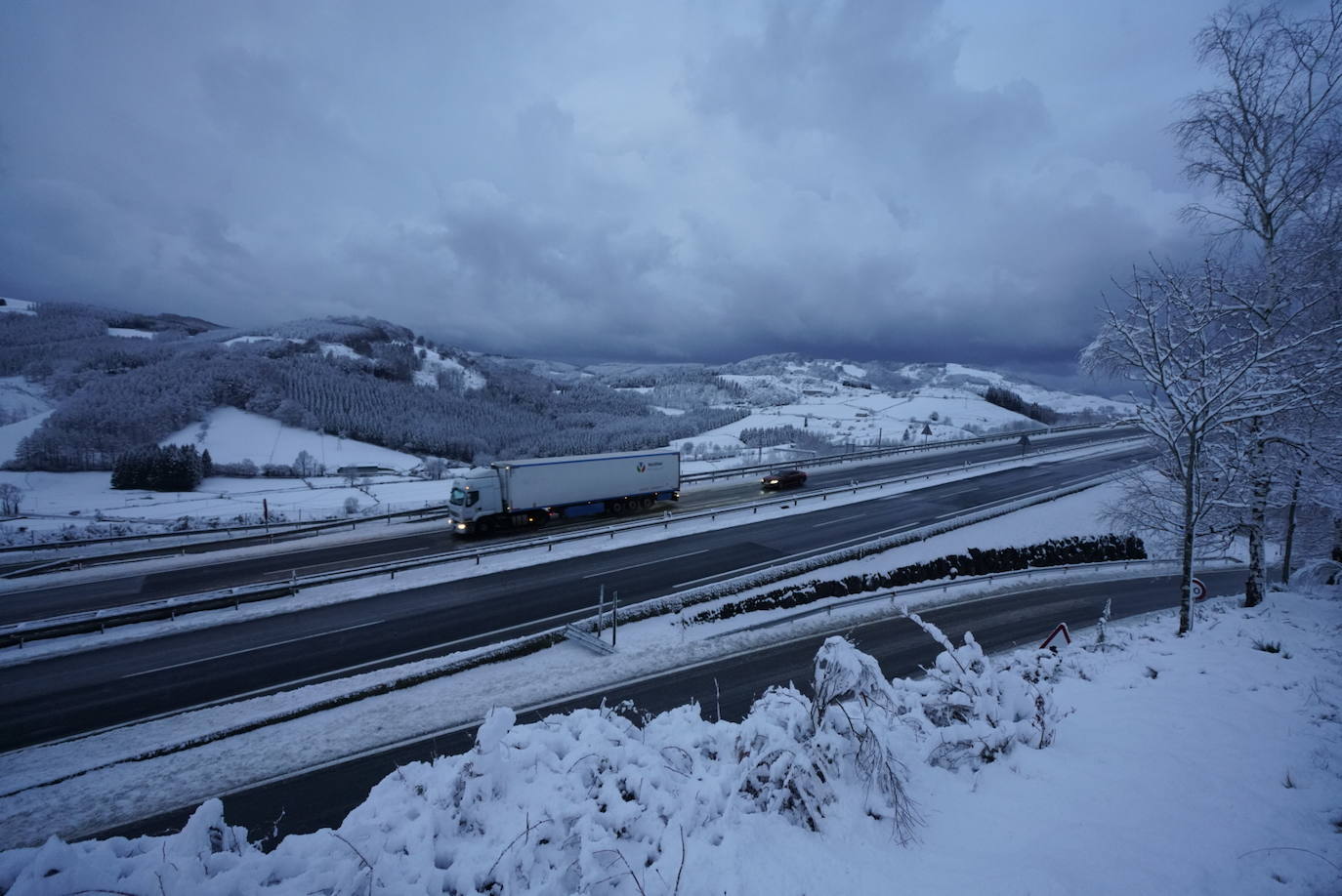 Importante capa de nieve en la A-15. 