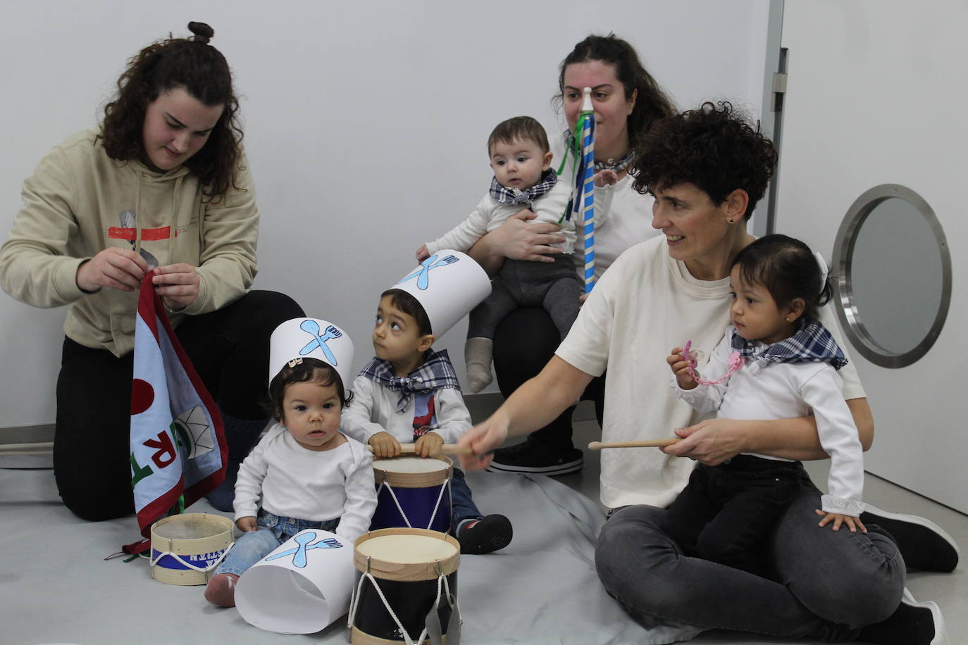 Fotos: Los &#039;coles&#039; de Azpeitia, listos para la Tamborrada Infantil