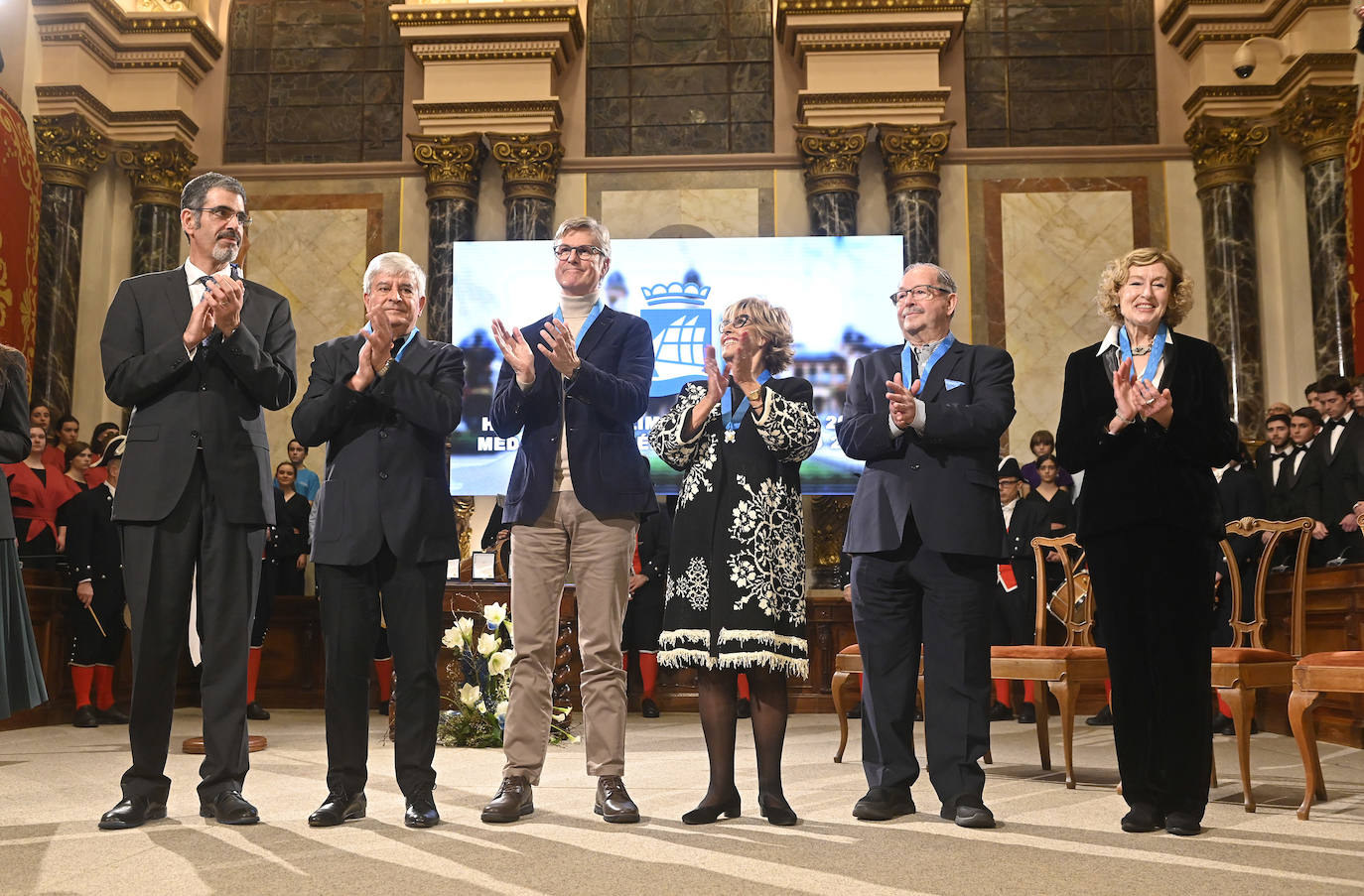 Fotos: Donostia homenajea a los artífices de una ciudad mejor