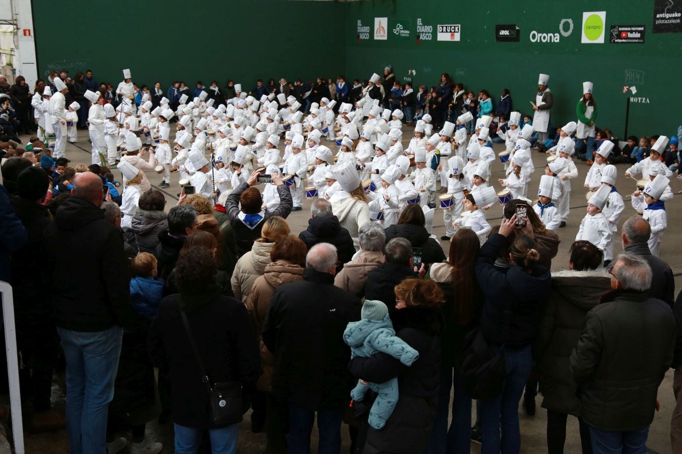 Fotos: Los más txikis calientan motores