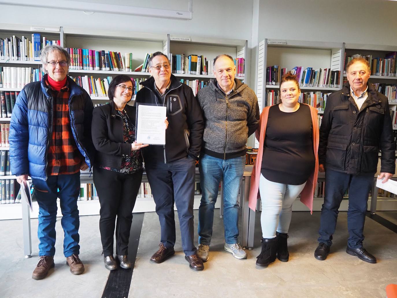 Fotos: Bildumaren dohaintza ekitaldia iruditan