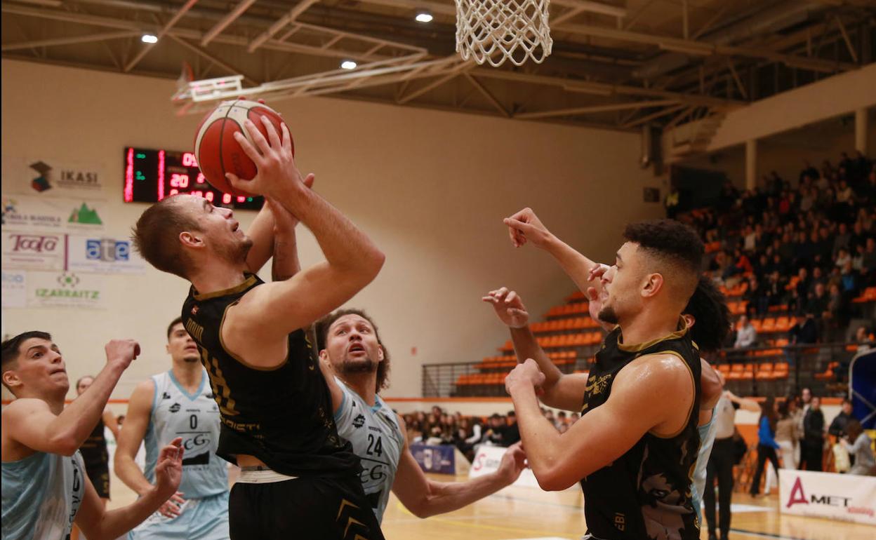 El Juaristi Iraurgi buscará sorprender al Movistar Estudiantes. 