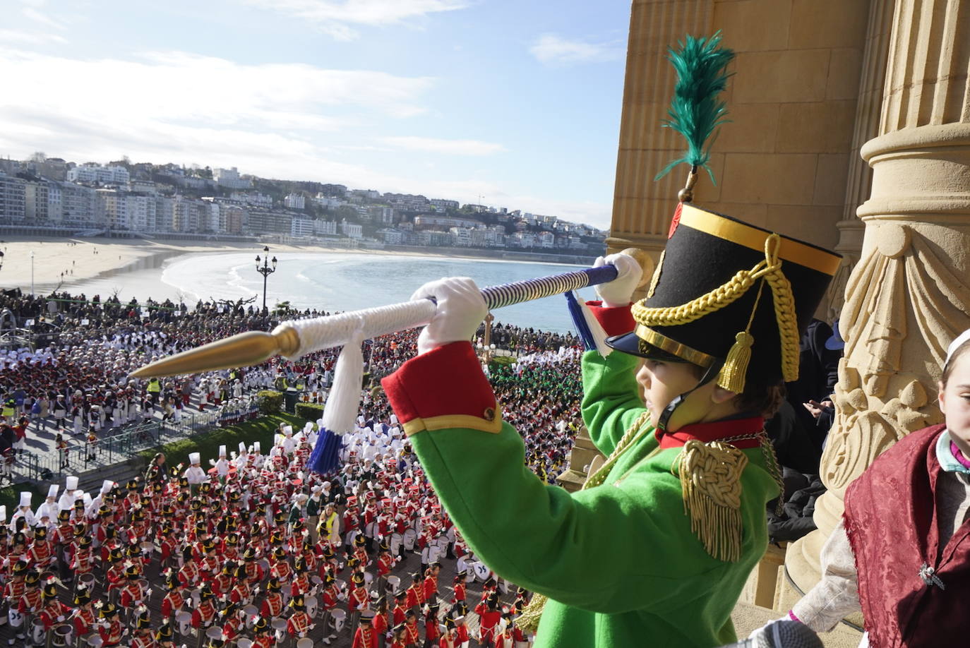 Fotos: Más de 4.000 niños y niñas dan lustre a la tamborrada infantil