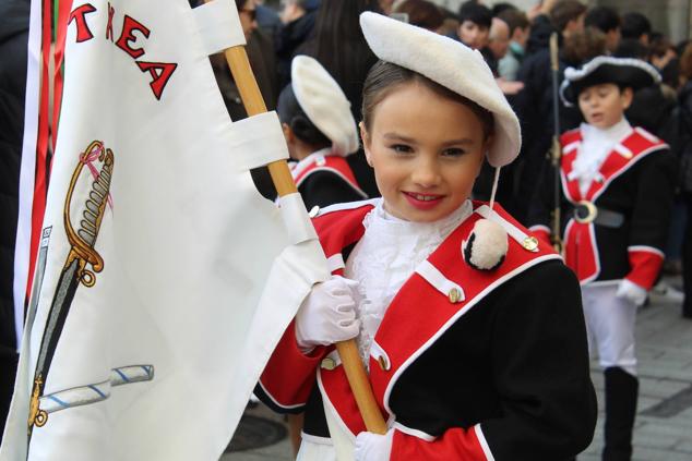 Fotos: Alegre tamborrada en Azpeitia