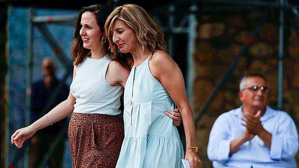 Ione Belarra y Yolanda Díaz en un mitin de la campaña para las andaluzas de 2022.