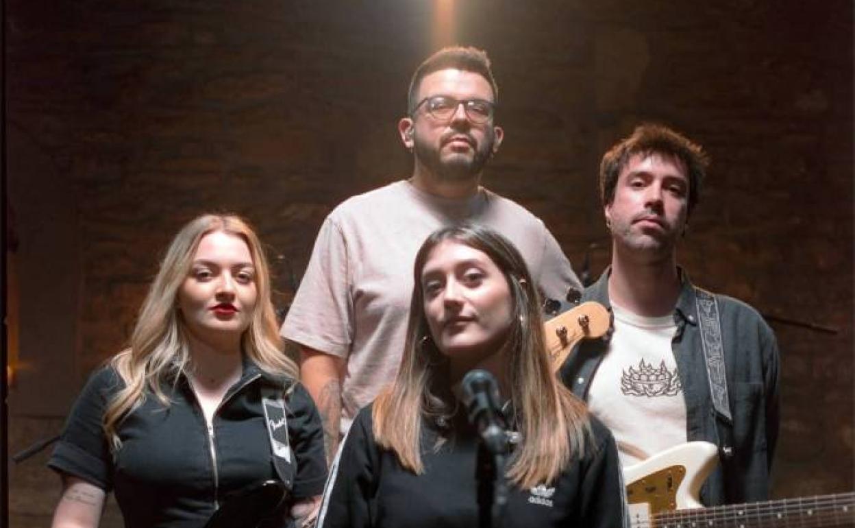 'Gorde genituen beldurrak': Suak estudioko bigarren lana aurkeztu du