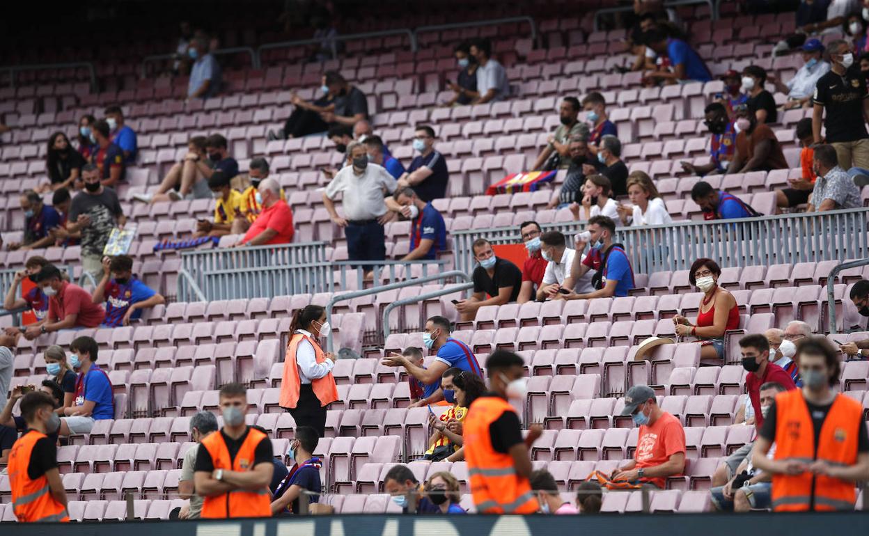 Imagen de la grada del Camp Nou en el partido contra la Real en agosto de 2021, en época de restricciones de Covid. 
