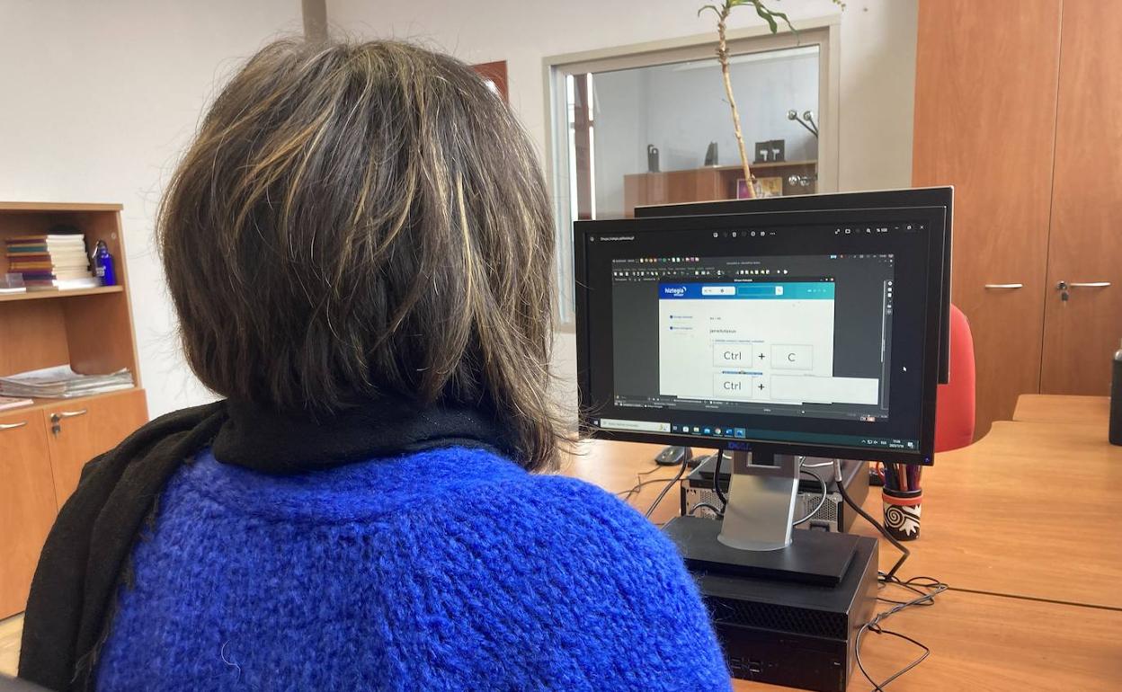 Hiztegia ordenagailuko edozein programatik