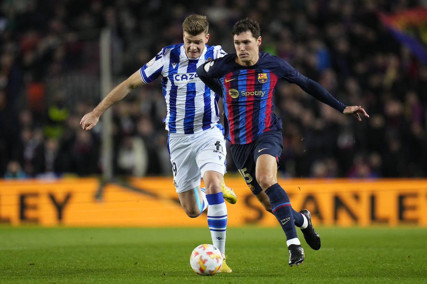 Fotos: Derrota de la Real ante el Barcelona