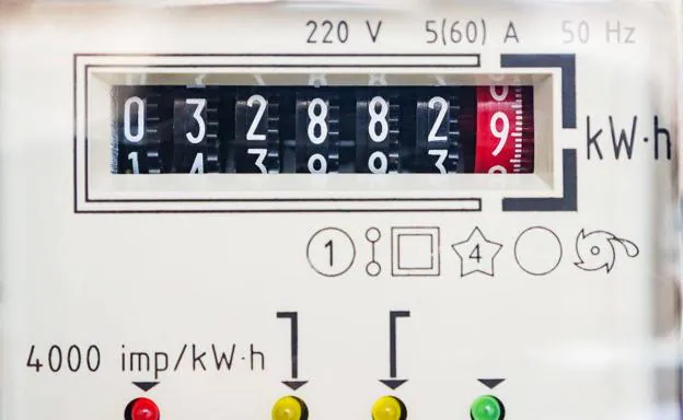 Precio de la luz, hoy lunes 2 de enero de 2023, por horas: cuándo está más barata y más cara