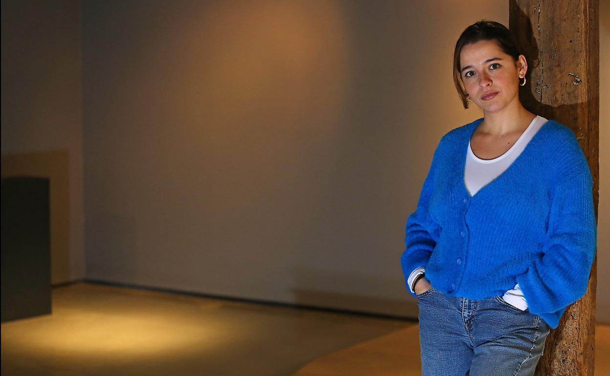 Sara Azurza | 'Hemen berriro': «Diskoa nire buruari abeslari naizela demostratzeko modu bat izan da»