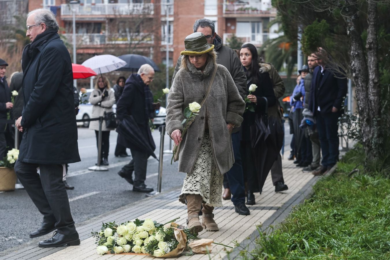 Fotos: Homenaje a dos guardias civiles en Egia