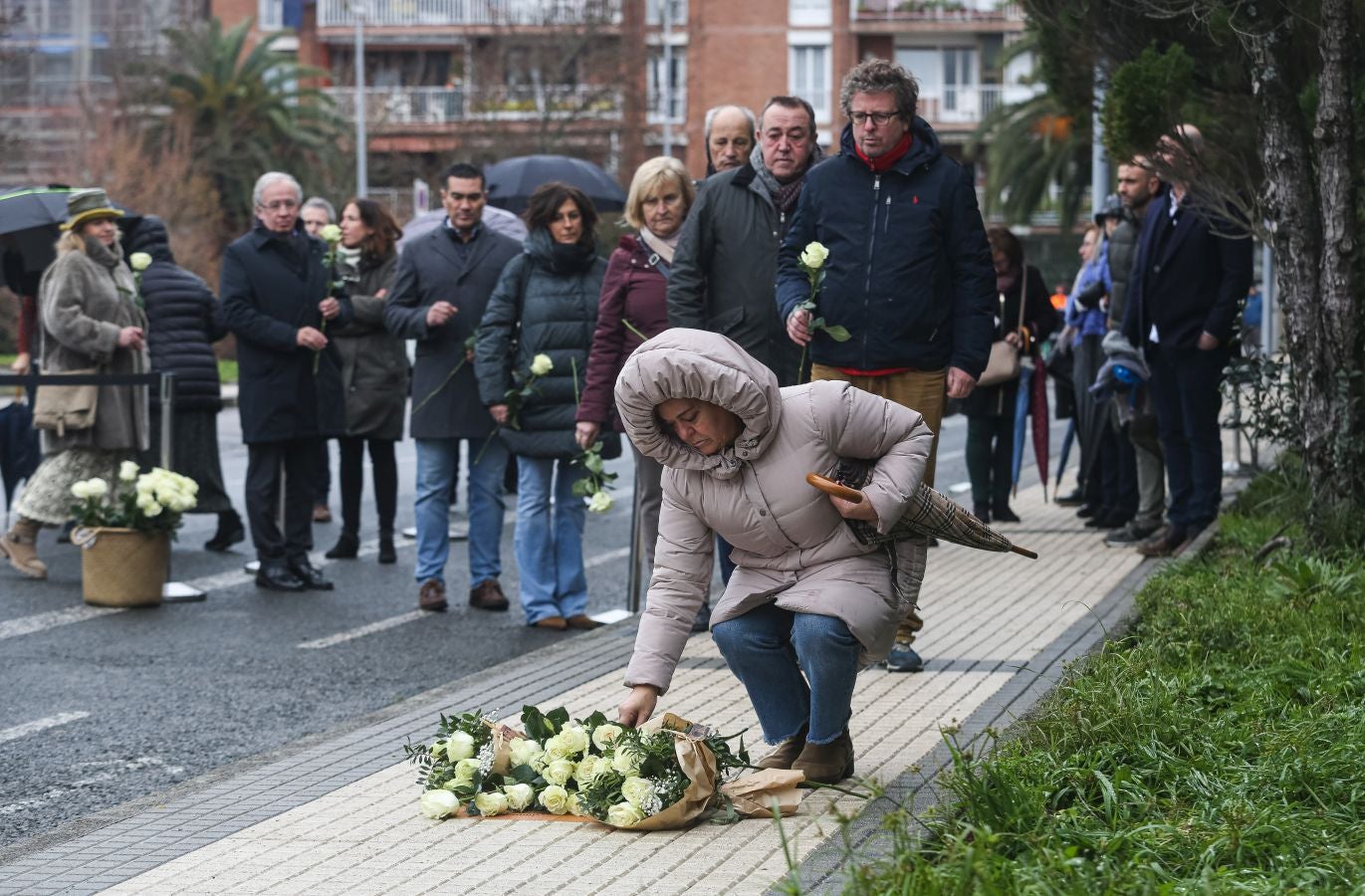 Fotos: Homenaje a dos guardias civiles en Egia