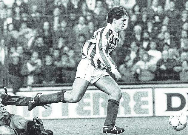 Imagen secundaria 1 - Mikel Lasa: «En Madrid se le tiene mucho respeto a la Real»