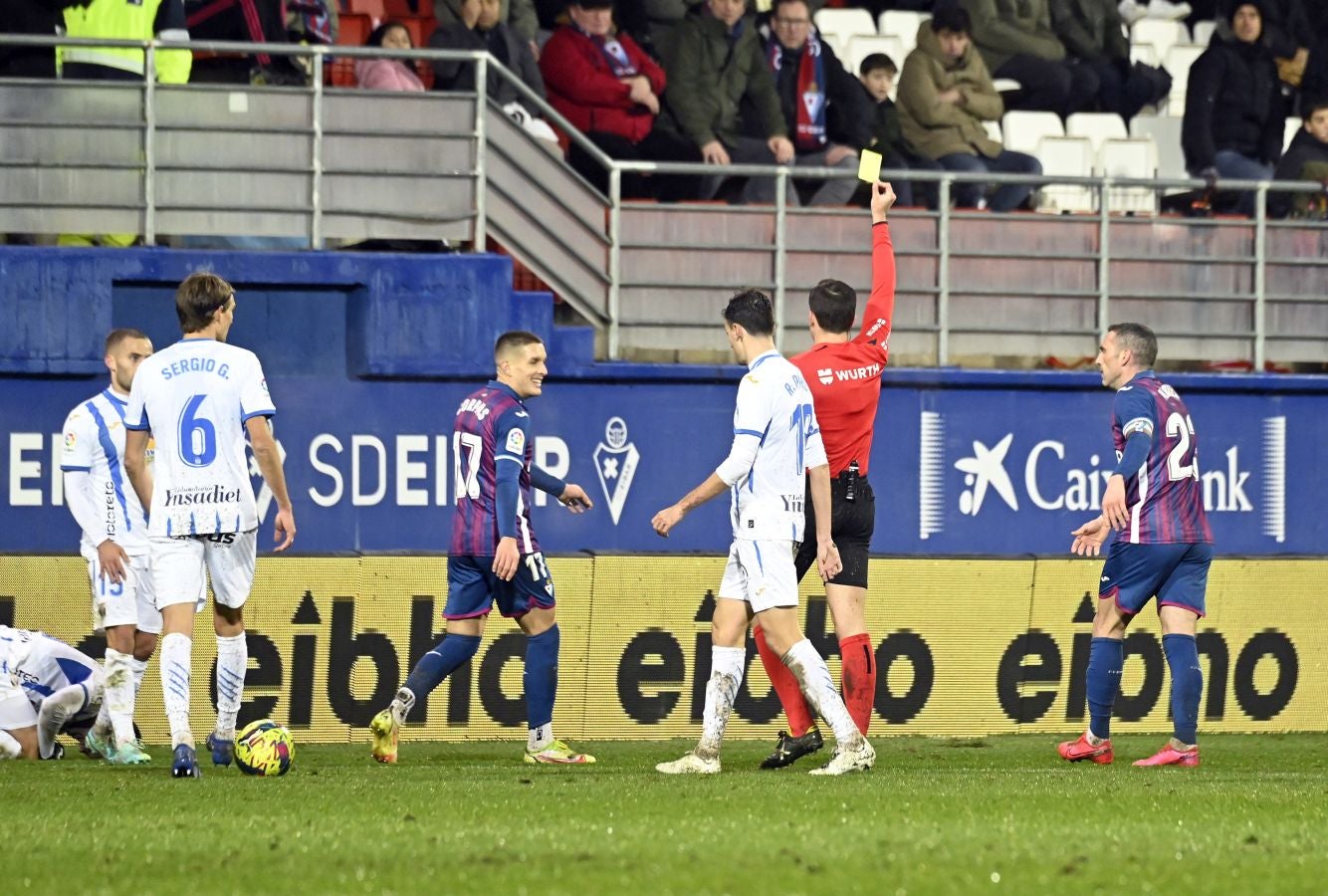 Fotos: El Eibar empata en casa ante el Leganés