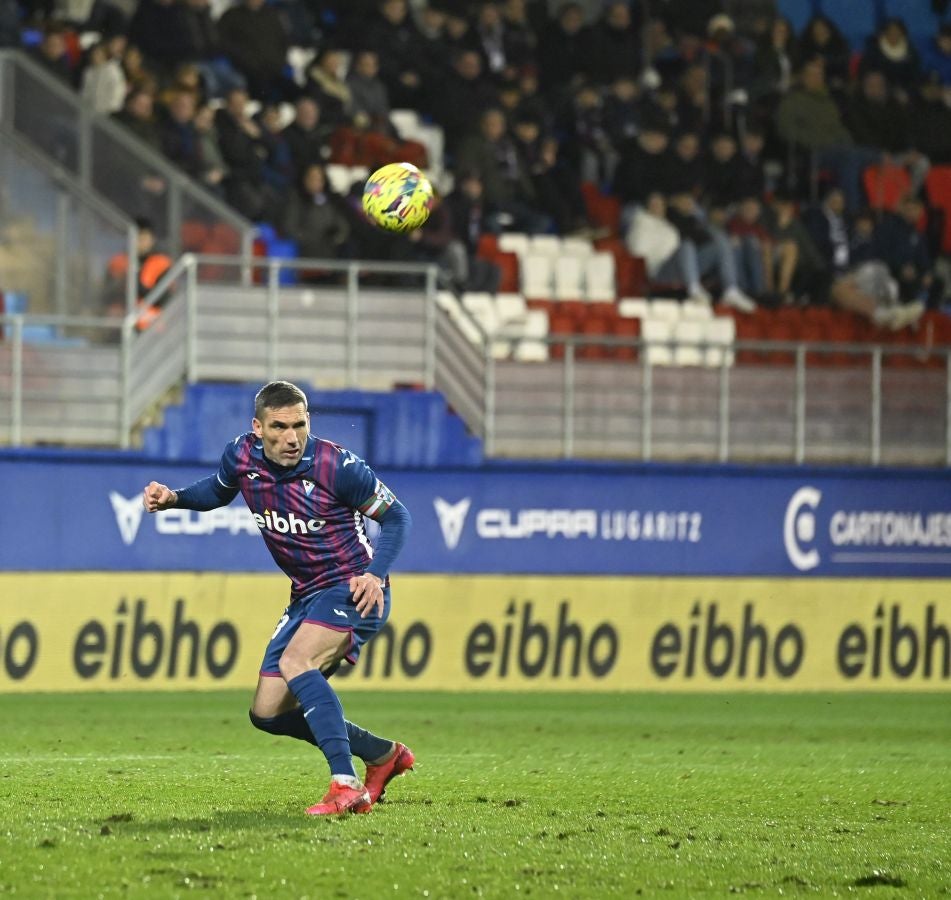 Fotos: El Eibar empata en casa ante el Leganés