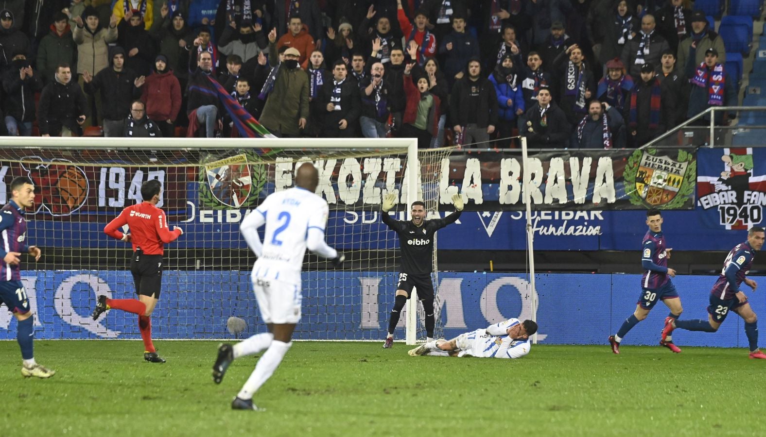 Fotos: El Eibar empata en casa ante el Leganés