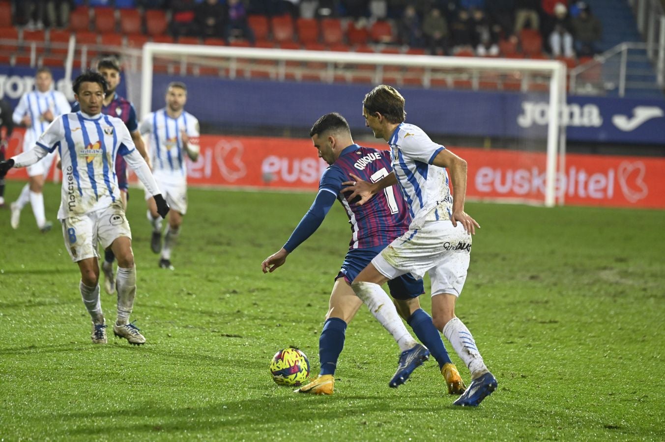 Fotos: El Eibar empata en casa ante el Leganés