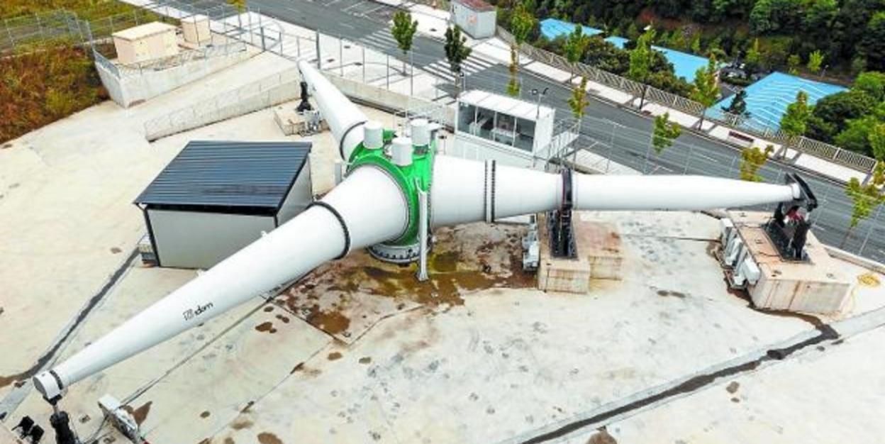 El banco de ensayos de palas eólicas, instalado junto al Centro Tecnológico Tekniker, no atrae a fabricantes de estos equipos a Erisono.