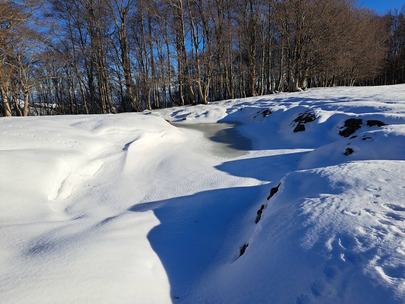 Fotos: Eguzkizko Muinoa, entre nieve y rayos de sol