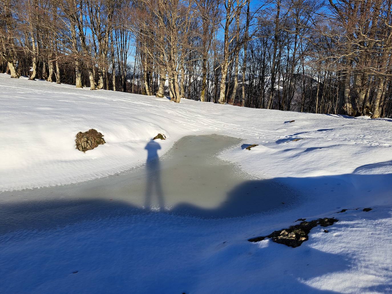 Fotos: Eguzkizko Muinoa, entre nieve y rayos de sol