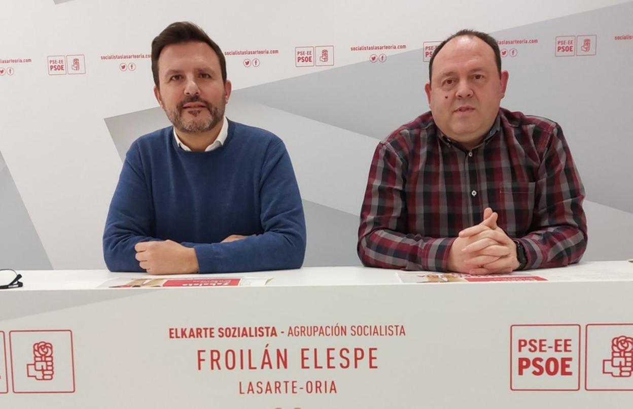 Agustín Valdivia e Iñaki Múgica en la Casa del Pueblo. 