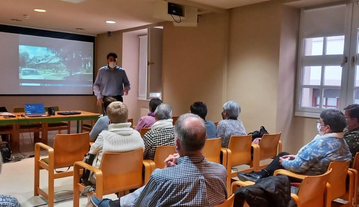 Imagen de una de las sesiones del Foro +65, que poco a poco, ha ido retomando su actividad tras la pandemia. 