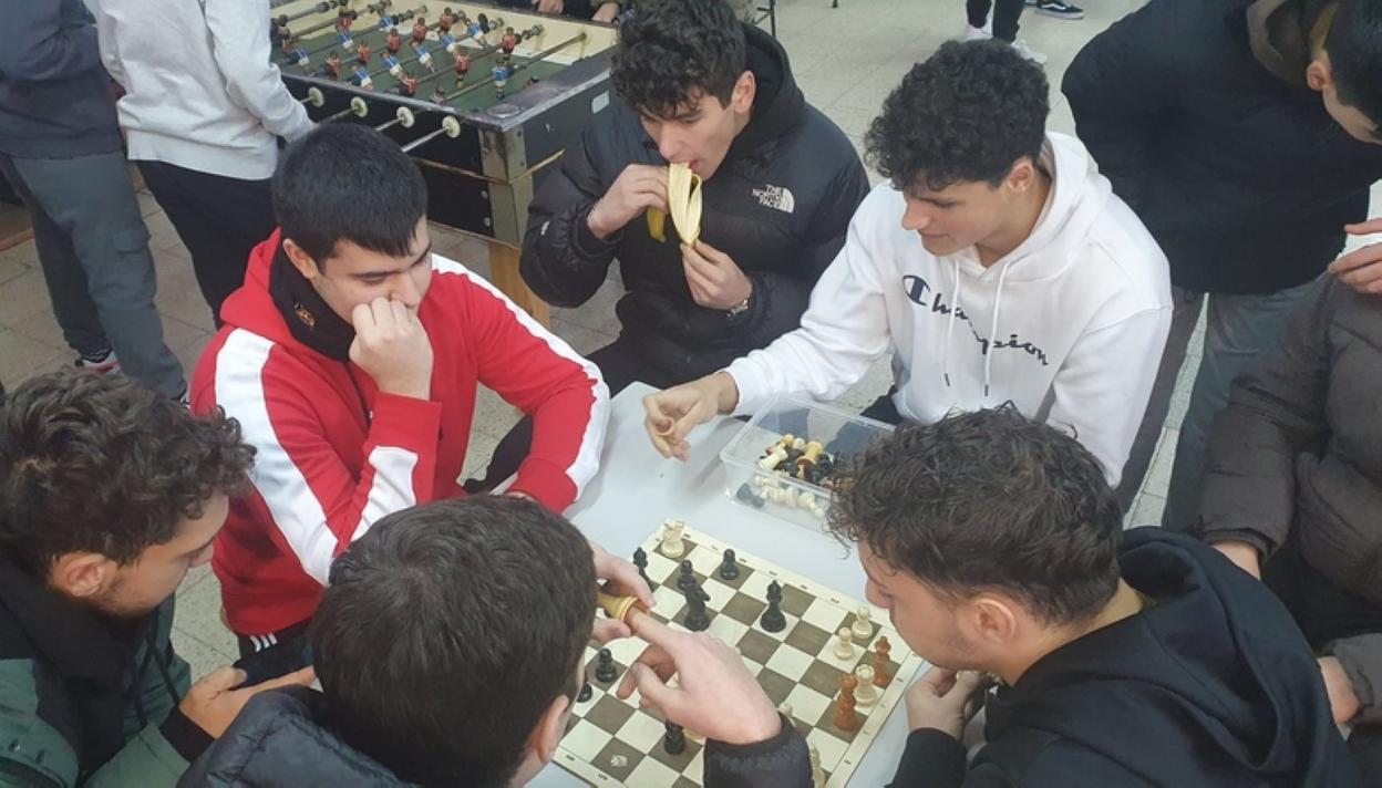 En la Semana de la Juventud de Salesianos no faltó el concurso de tortillas de patata, las charlas, los espectáculos y los juegos. 