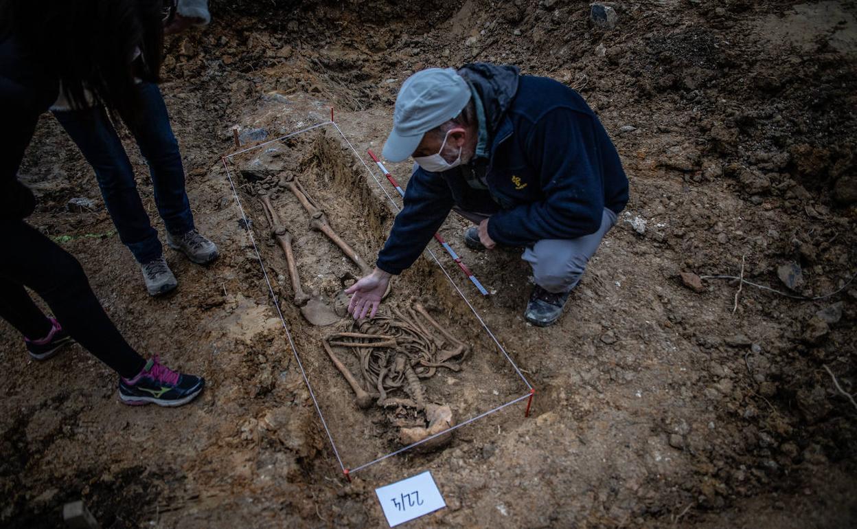Restos hallados en el cementerio de Begoña, en Bilbao. 
