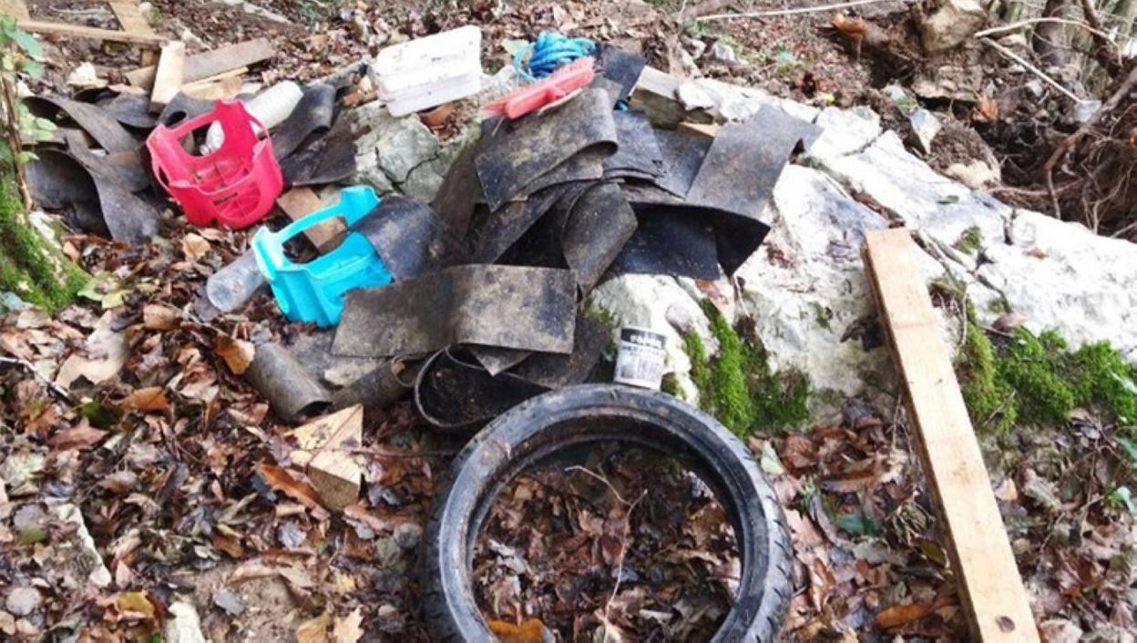 En los últimos meses el grupo Urtzain ha centrado la recogida de residuos en la zona del río Oria y en los montes. 