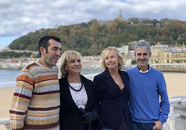 Alejandro Gómez, Koro Fuentes, Carmen Valero y Martín Fiz en 2020, en el festival FICA de Donostia.