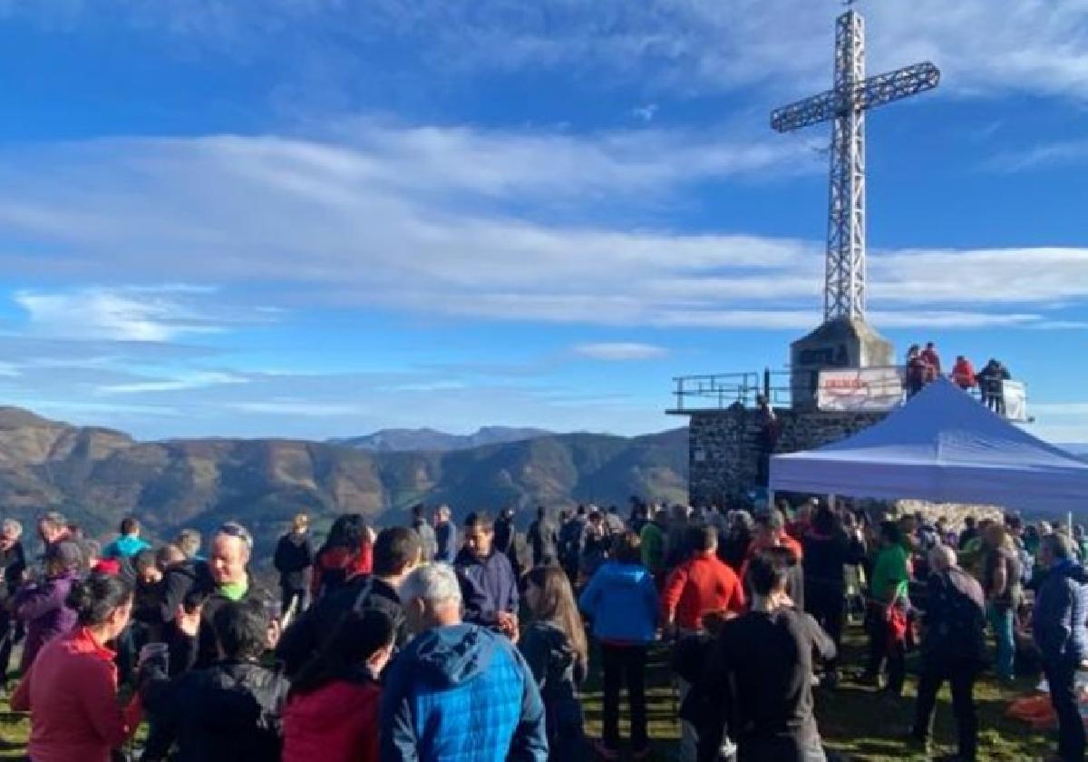 Bienvenida a 2024 en la cima de Irimo