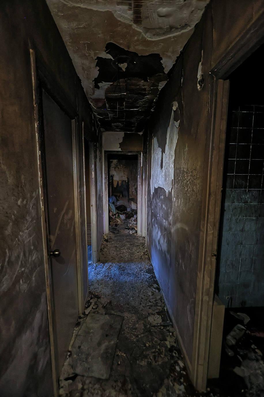 Fotos: La vivienda calcinada en Errenteria, desde dentro