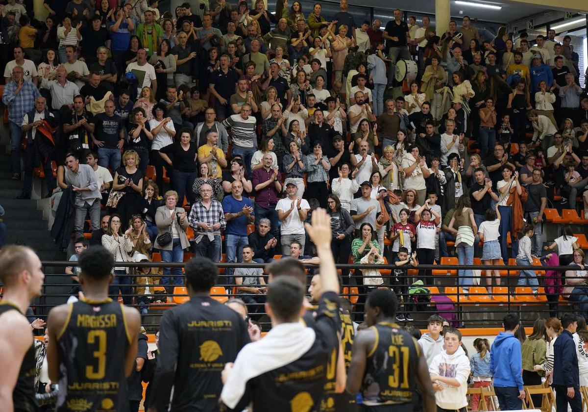 El polideportivo de Azpeitia, lleno en un partido del Juaristi Iraurgi la pasada temporada en LEB Oro.