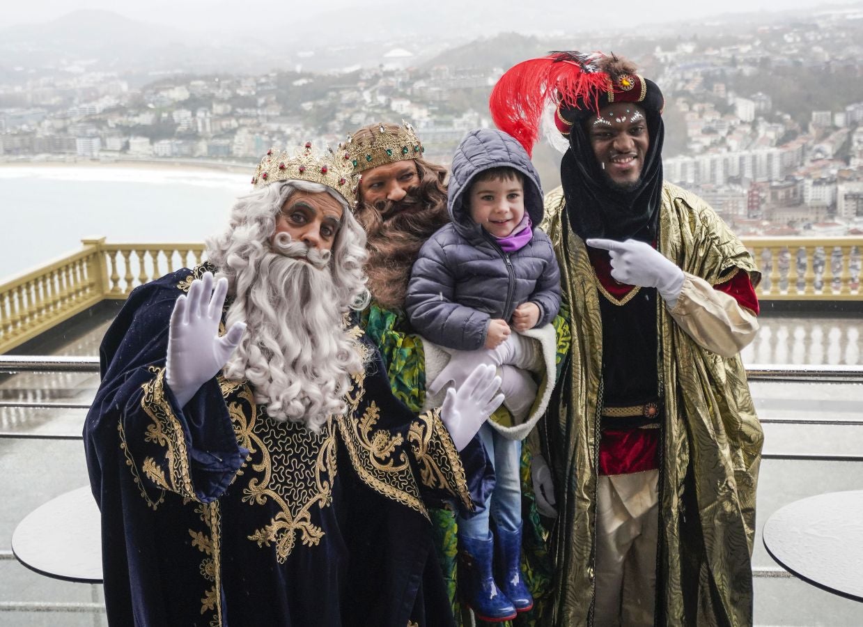 Los Reyes Magos reparten ilusión