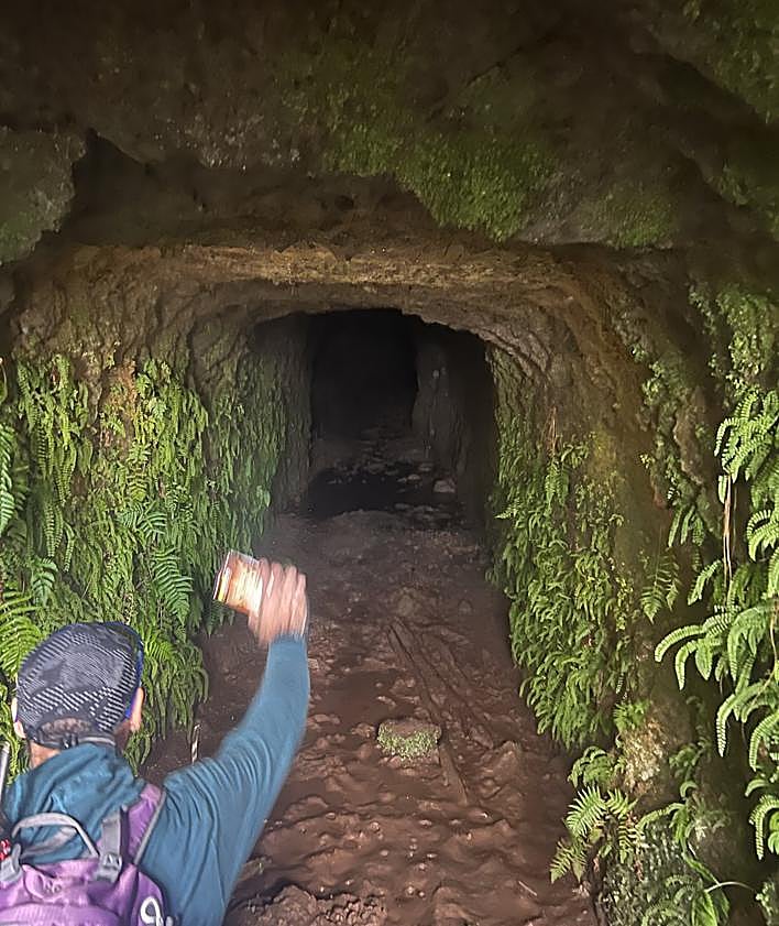 Imagen secundaria 2 - El túnel que se construyó en Akondia era un elemento de atracción de las construcciones del bando republicano.