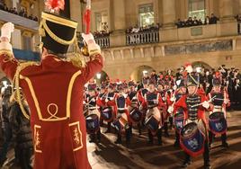 La tamborrada cerrará la fiesta de San Sebastián con la Arriada de la bandera de la ciudad.