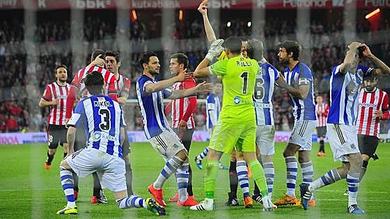Casi nueve años que el Athletic no miraba desde tan arriba a la Real Sociedad en un derbi