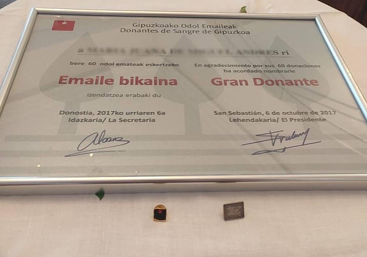 Se otorgarán insignias de plata y oro, cuadros de grandes donantes y trofeos.