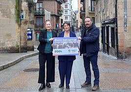 Gartzia, Otaegi y Lemos en la presentación de las asambleas de barrio.