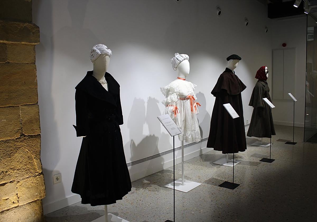 La nueva exposición 'Donaciones' se podrá visitar desde hoy y hasta el 3 de marzo en Jantziaren Zentroa.