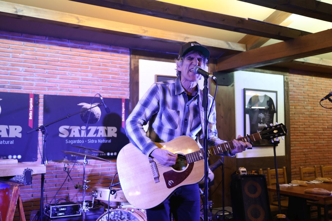 Iker Casillas y Luis Miguel Arconada abren la temporada sidrera