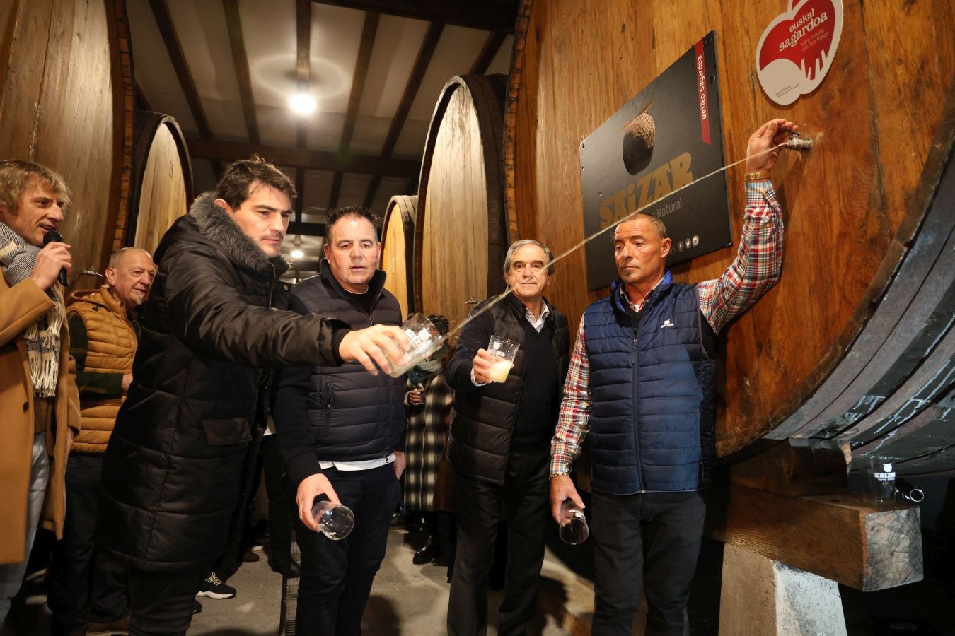 Iker Casillas y Luis Miguel Arconada abren la temporada sidrera