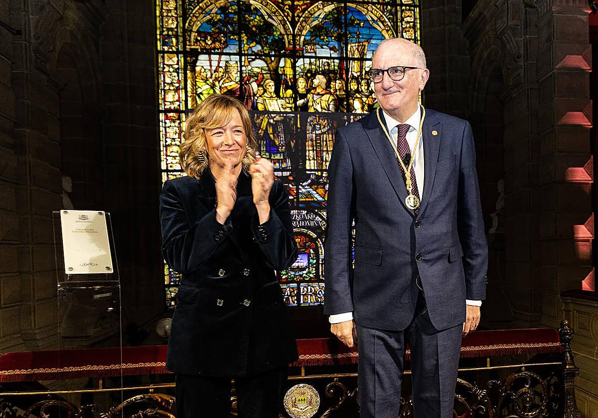 Reconocimiento al presidente de CAF