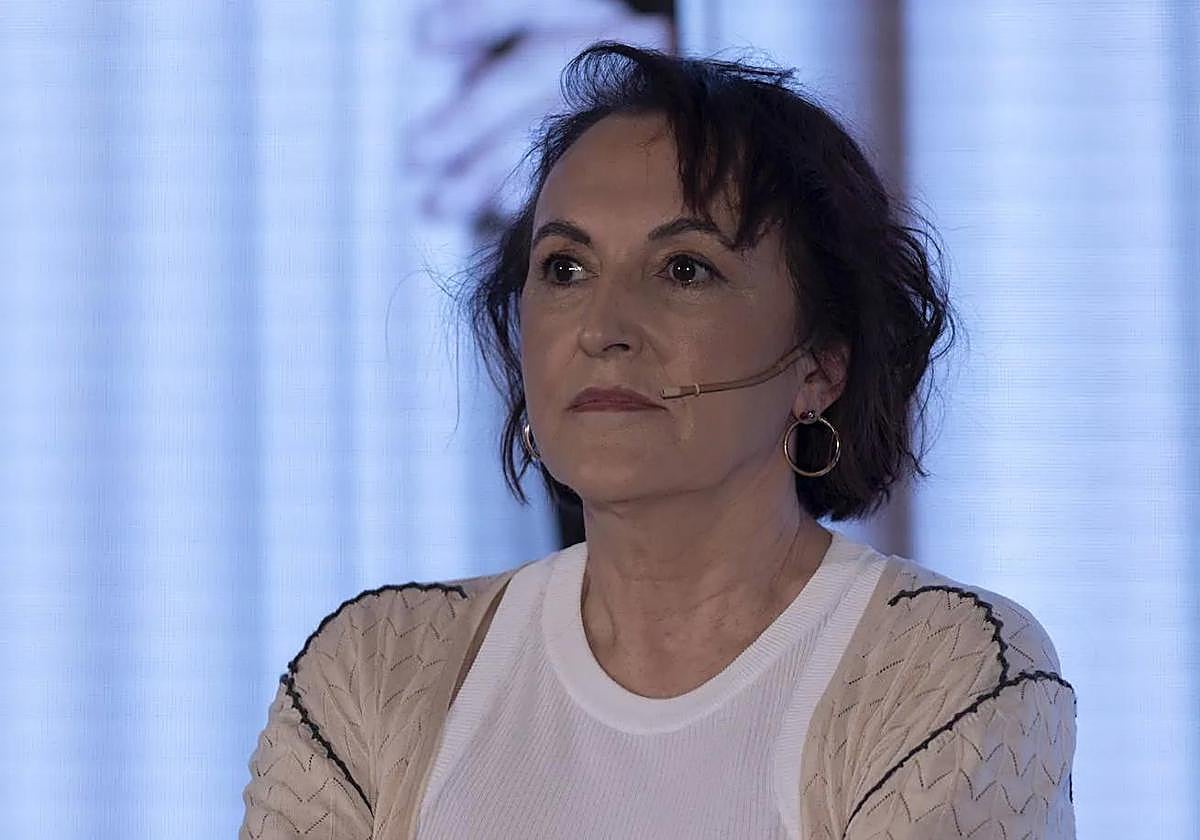 Lourdes Iglesias, guionista de la serie 'Balenciaga' sobre el modisto de Getaria.