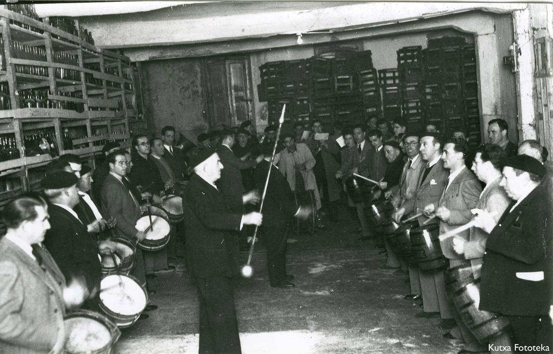 Gaztelubide, 90 años de su primer desfile