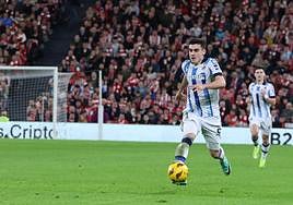 Barrenetxea se ha quedado como único extremo tras la marcha de Kubo con Japón y la salida de Cho.